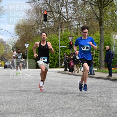 12.04.2026 - 45. Internationalen Wilhelmsburger Insellauf J. Mangold http://msf.ph/oto/9507905 12.04.2026 12:49:53 Ziel 5527, 4505, 5146, 5280, 5483, 2734, 5601, 5659, 5678 meine-sportfotos.de