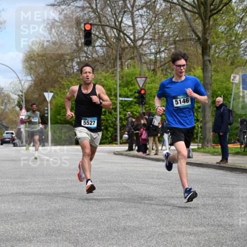 12.04.2026 - 45. Internationalen Wilhelmsburger Insellauf J. Mangold http://msf.ph/oto/9507906 12.04.2026 12:49:53 Ziel 5527, 4505, 5146, 5280, 5483, 2734, 5601, 5659, 5678 meine-sportfotos.de