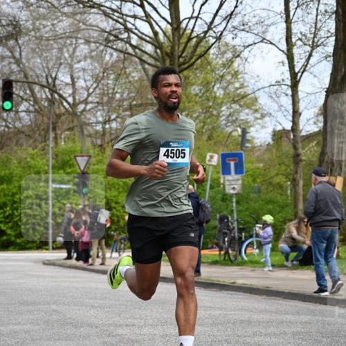 12.04.2026 - 45. Internationalen Wilhelmsburger Insellauf J. Mangold http://msf.ph/oto/9507933 12.04.2026 12:49:57 Ziel 5527, 4505, 5146, 5280, 5483, 2734, 5601, 5659, 5678 meine-sportfotos.de