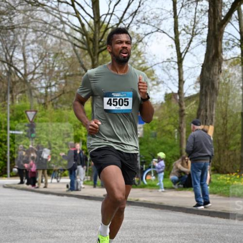 12.04.2026 - 45. Internationalen Wilhelmsburger Insellauf J. Mangold http://msf.ph/oto/9507935 12.04.2026 12:49:57 Ziel 5527, 4505, 5146, 5280, 5483, 2734, 5601, 5659, 5678 meine-sportfotos.de