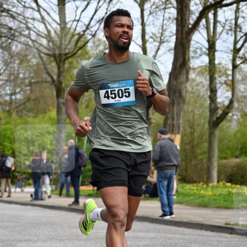12.04.2026 - 45. Internationalen Wilhelmsburger Insellauf J. Mangold http://msf.ph/oto/9507937 12.04.2026 12:49:57 Ziel 5527, 4505, 5146, 5280, 5483, 2734, 5601, 5659, 5678 meine-sportfotos.de