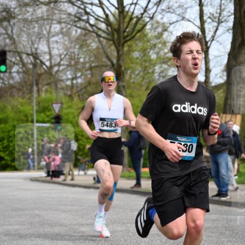 12.04.2026 - 45. Internationalen Wilhelmsburger Insellauf J. Mangold http://msf.ph/oto/9507959 12.04.2026 12:50:06 Ziel 5527, 4505, 5146, 5280, 5483, 2734, 5601, 5659, 5678 meine-sportfotos.de