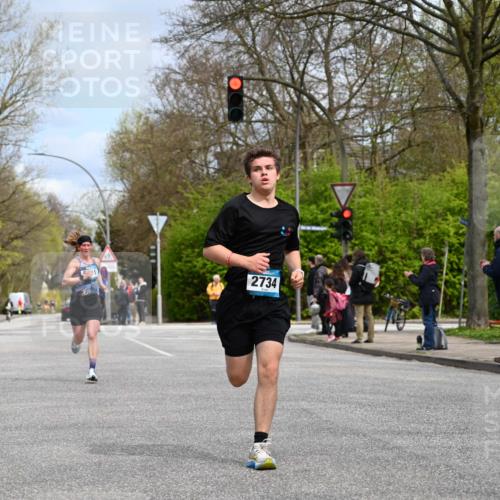 12.04.2026 - 45. Internationalen Wilhelmsburger Insellauf J. Mangold http://msf.ph/oto/9507973 12.04.2026 12:50:13 Ziel 5280, 5483, 2734, 5601, 5659, 5678, 5678, 5530, 5825 meine-sportfotos.de