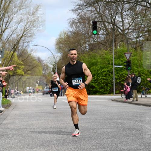 12.04.2026 - 45. Internationalen Wilhelmsburger Insellauf J. Mangold http://msf.ph/oto/9508046 12.04.2026 12:50:51 Ziel 5530, 5825, 5411, 4282, 3982, 3925, 5595, 2959, 5860 meine-sportfotos.de