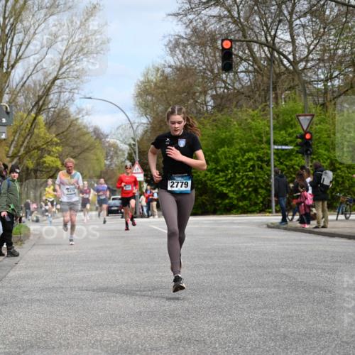 12.04.2026 - 45. Internationalen Wilhelmsburger Insellauf J. Mangold http://msf.ph/oto/9508179 12.04.2026 12:51:48 Ziel 5809, 5326, 2787, 5627, 5493, 4560, 2779, 3903, 5479, 5797, 4529, 5758, 2033, 2033, 4571, 2414 meine-sportfotos.de
