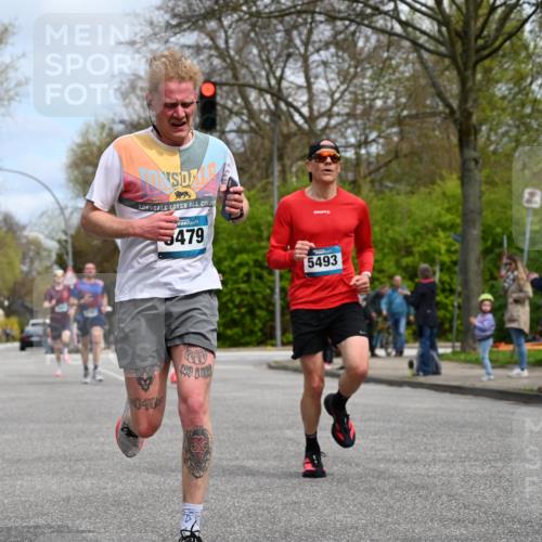 12.04.2026 - 45. Internationalen Wilhelmsburger Insellauf J. Mangold http://msf.ph/oto/9508217 12.04.2026 12:51:52 Ziel 5809, 5326, 2787, 5627, 5493, 4560, 2779, 3903, 5479, 5797, 4529, 4529, 5758, 2033, 4571, 2414, 4609 meine-sportfotos.de