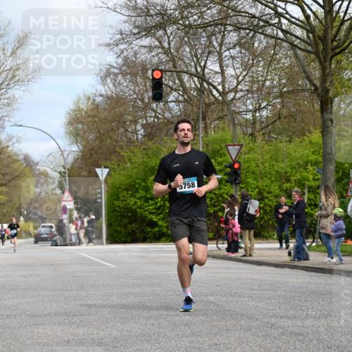 12.04.2026 - 45. Internationalen Wilhelmsburger Insellauf J. Mangold http://msf.ph/oto/9508235 12.04.2026 12:52:04 Ziel 5493, 4560, 2779, 3903, 5479, 5797, 4529, 5758, 2033, 4571, 2414, 4609, 5779, 4346 meine-sportfotos.de