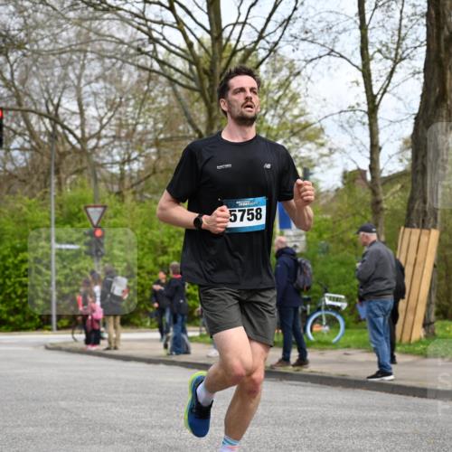 12.04.2026 - 45. Internationalen Wilhelmsburger Insellauf J. Mangold http://msf.ph/oto/9508248 12.04.2026 12:52:05 Ziel 2779, 3903, 5479, 5797, 4529, 5758, 2033, 4571, 2414, 4609, 5779, 4346 meine-sportfotos.de