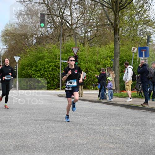 12.04.2026 - 45. Internationalen Wilhelmsburger Insellauf J. Mangold http://msf.ph/oto/9508262 12.04.2026 12:52:13 Ziel 5797, 4529, 5758, 2033, 4571, 2414, 4609, 4609, 5779, 4346 meine-sportfotos.de