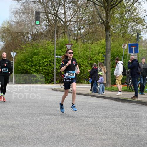 12.04.2026 - 45. Internationalen Wilhelmsburger Insellauf J. Mangold http://msf.ph/oto/9508263 12.04.2026 12:52:13 Ziel 5797, 4529, 5758, 2033, 4571, 2414, 4609, 4609, 5779, 4346 meine-sportfotos.de