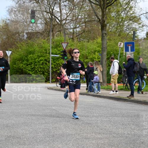 12.04.2026 - 45. Internationalen Wilhelmsburger Insellauf J. Mangold http://msf.ph/oto/9508265 12.04.2026 12:52:13 Ziel 5797, 4529, 5758, 2033, 4571, 2414, 4609, 4609, 5779, 4346 meine-sportfotos.de