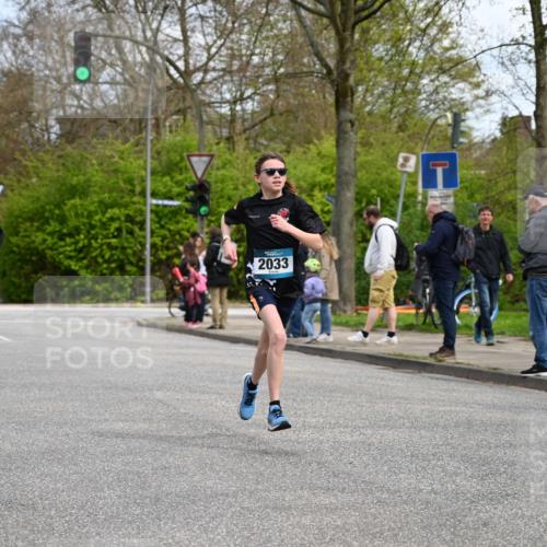 12.04.2026 - 45. Internationalen Wilhelmsburger Insellauf J. Mangold http://msf.ph/oto/9508267 12.04.2026 12:52:13 Ziel 5797, 4529, 5758, 2033, 4571, 2414, 4609, 4609, 5779, 4346 meine-sportfotos.de