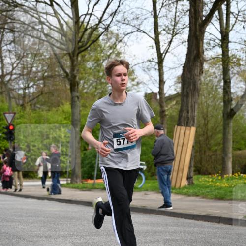 12.04.2026 - 45. Internationalen Wilhelmsburger Insellauf J. Mangold http://msf.ph/oto/9508344 12.04.2026 12:52:28 Ziel 2414, 4609, 5779, 4346, 5763, 2896, 5621, 4879, 4891, 5127, 2218 meine-sportfotos.de