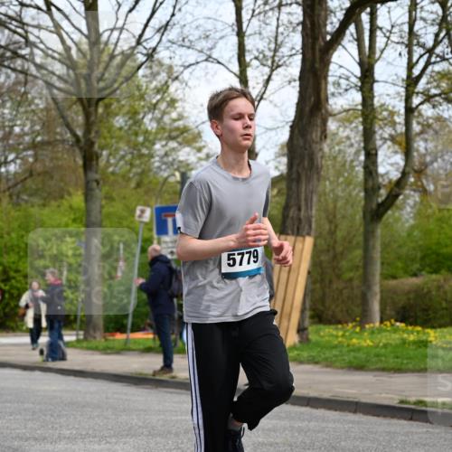 12.04.2026 - 45. Internationalen Wilhelmsburger Insellauf J. Mangold http://msf.ph/oto/9508346 12.04.2026 12:52:29 Ziel 2414, 4609, 5779, 4346, 5763, 2896, 5621, 4879, 4891, 5127, 2218 meine-sportfotos.de