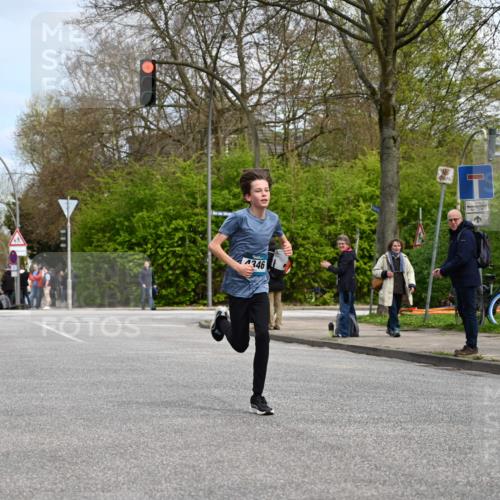12.04.2026 - 45. Internationalen Wilhelmsburger Insellauf J. Mangold http://msf.ph/oto/9508348 12.04.2026 12:52:36 Ziel 4609, 5779, 4346, 5763, 2896, 5621, 4879, 4891, 5127, 5127, 2218, 4183, 3749, 3160 meine-sportfotos.de