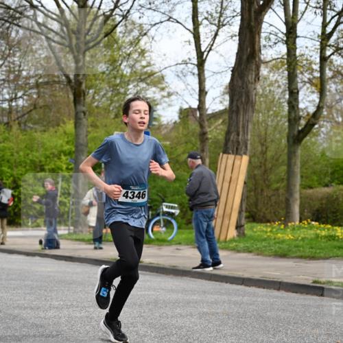 12.04.2026 - 45. Internationalen Wilhelmsburger Insellauf J. Mangold http://msf.ph/oto/9508358 12.04.2026 12:52:37 Ziel 4609, 5779, 4346, 5763, 2896, 5621, 4879, 4891, 5127, 2218, 4183, 3749, 3160 meine-sportfotos.de