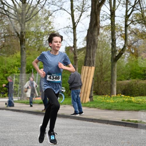 12.04.2026 - 45. Internationalen Wilhelmsburger Insellauf J. Mangold http://msf.ph/oto/9508359 12.04.2026 12:52:37 Ziel 4609, 5779, 4346, 5763, 2896, 5621, 4879, 4891, 5127, 2218, 4183, 3749, 3160 meine-sportfotos.de