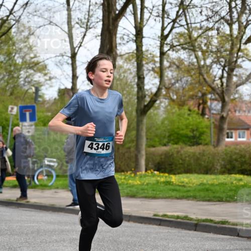12.04.2026 - 45. Internationalen Wilhelmsburger Insellauf J. Mangold http://msf.ph/oto/9508362 12.04.2026 12:52:37 Ziel 4609, 5779, 4346, 5763, 2896, 5621, 4879, 4891, 5127, 2218, 4183, 3749, 3160 meine-sportfotos.de