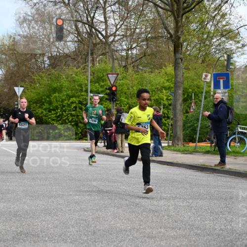12.04.2026 - 45. Internationalen Wilhelmsburger Insellauf J. Mangold http://msf.ph/oto/9508368 12.04.2026 12:52:48 Ziel 4346, 5763, 2896, 5621, 4879, 4891, 5127, 5127, 2218, 4183, 3749, 3160, 5628, 5447, 5464, 5358 meine-sportfotos.de