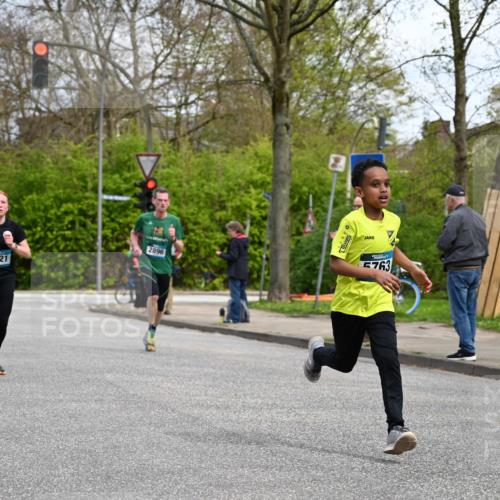 12.04.2026 - 45. Internationalen Wilhelmsburger Insellauf J. Mangold http://msf.ph/oto/9508376 12.04.2026 12:52:49 Ziel 4346, 5763, 2896, 5621, 4879, 4891, 5127, 2218, 4183, 3749, 3160, 5628, 5447, 5464, 5358 meine-sportfotos.de