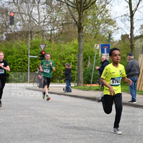 12.04.2026 - 45. Internationalen Wilhelmsburger Insellauf J. Mangold http://msf.ph/oto/9508377 12.04.2026 12:52:49 Ziel 4346, 5763, 2896, 5621, 4879, 4891, 5127, 2218, 4183, 3749, 3160, 5628, 5447, 5464, 5358 meine-sportfotos.de