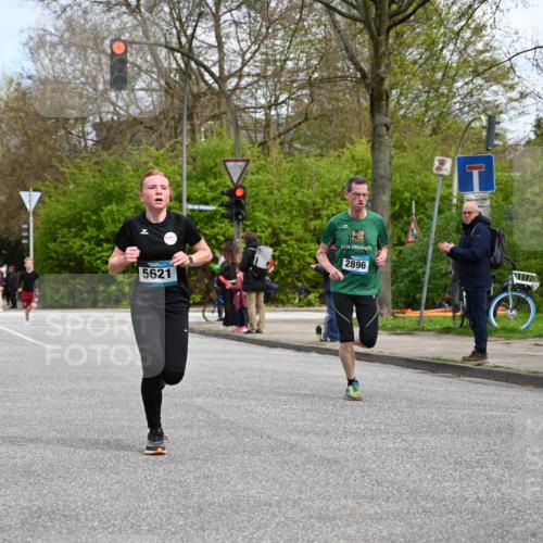 12.04.2026 - 45. Internationalen Wilhelmsburger Insellauf J. Mangold http://msf.ph/oto/9508385 12.04.2026 12:52:50 Ziel 5763, 2896, 5621, 4879, 4891, 5127, 2218, 4183, 3749, 3160, 5628, 5447, 5464, 5358 meine-sportfotos.de