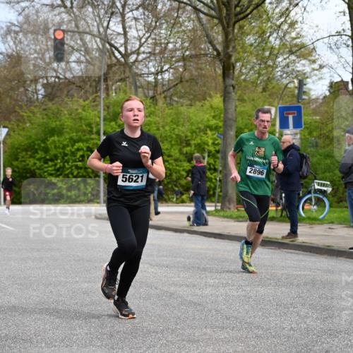 12.04.2026 - 45. Internationalen Wilhelmsburger Insellauf J. Mangold http://msf.ph/oto/9508390 12.04.2026 12:52:50 Ziel 5763, 2896, 5621, 4879, 4891, 5127, 2218, 4183, 3749, 3160, 5628, 5447, 5464, 5358 meine-sportfotos.de