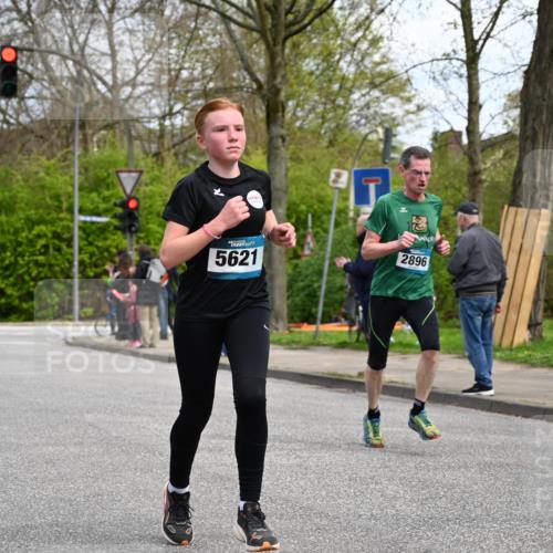 12.04.2026 - 45. Internationalen Wilhelmsburger Insellauf J. Mangold http://msf.ph/oto/9508395 12.04.2026 12:52:51 Ziel 5763, 2896, 5621, 4879, 4891, 5127, 2218, 4183, 3749, 3160, 5628, 5447, 5628, 5447, 5464, 5358 meine-sportfotos.de