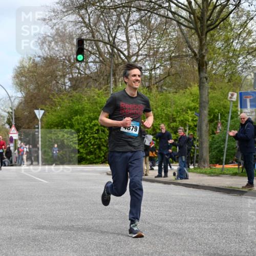 12.04.2026 - 45. Internationalen Wilhelmsburger Insellauf J. Mangold http://msf.ph/oto/9508416 12.04.2026 12:52:58 Ziel 5763, 2896, 5621, 4879, 4891, 5127, 2218, 4183, 3749, 3160, 3160, 5628, 5447, 5464, 5358 meine-sportfotos.de
