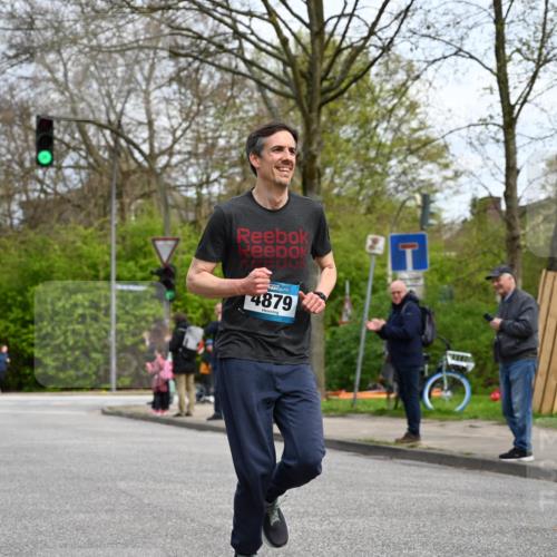 12.04.2026 - 45. Internationalen Wilhelmsburger Insellauf J. Mangold http://msf.ph/oto/9508421 12.04.2026 12:52:58 Ziel 5763, 2896, 5621, 4879, 4891, 5127, 2218, 4183, 3749, 3160, 3160, 5628, 5447, 5464, 5358 meine-sportfotos.de