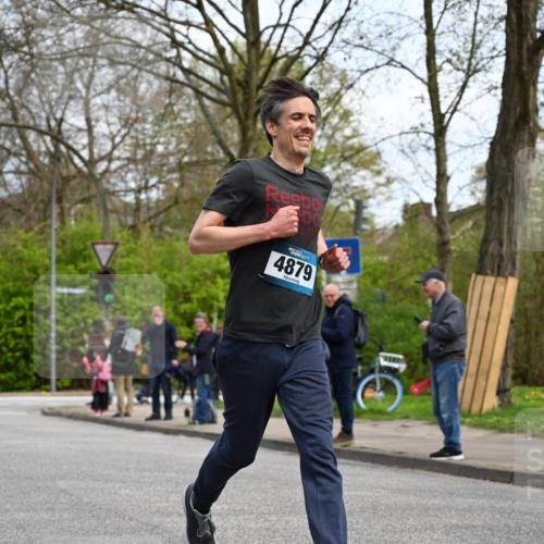 12.04.2026 - 45. Internationalen Wilhelmsburger Insellauf J. Mangold http://msf.ph/oto/9508423 12.04.2026 12:52:58 Ziel 5763, 2896, 5621, 4879, 4891, 5127, 2218, 4183, 3749, 3160, 3160, 5628, 5447, 5464, 5358 meine-sportfotos.de