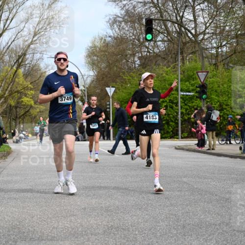 12.04.2026 - 45. Internationalen Wilhelmsburger Insellauf J. Mangold http://msf.ph/oto/9508432 12.04.2026 12:53:04 Ziel 5763, 2896, 5621, 4879, 4891, 5127, 2218, 4183, 3749, 3160, 5628, 5447, 5464, 5358, 3293, 4317 meine-sportfotos.de