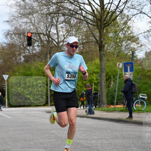 12.04.2026 - 45. Internationalen Wilhelmsburger Insellauf J. Mangold http://msf.ph/oto/9508478 12.04.2026 12:53:20 Ziel 4183, 3749, 3160, 5628, 5447, 5464, 5358, 3293, 4317, 5227, 3294, 3520, 5143, 5143, 5754, 4592, 4455, 4037, 5784, 5785, 4658 meine-sportfotos.de