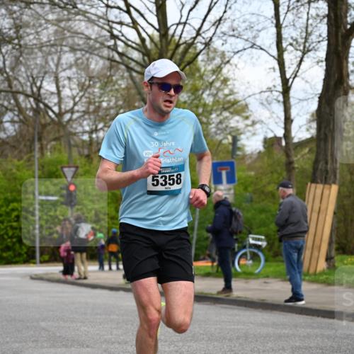 12.04.2026 - 45. Internationalen Wilhelmsburger Insellauf J. Mangold http://msf.ph/oto/9508482 12.04.2026 12:53:20 Ziel 4183, 3749, 3160, 5628, 5447, 5464, 5358, 3293, 4317, 5227, 3294, 3520, 5143, 5143, 5754, 4592, 4455, 4037, 5784, 5785, 4658 meine-sportfotos.de