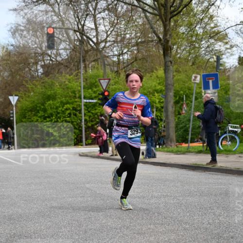 12.04.2026 - 45. Internationalen Wilhelmsburger Insellauf J. Mangold http://msf.ph/oto/9508492 12.04.2026 12:53:33 Ziel 5358, 3293, 4317, 5227, 3294, 3520, 5143, 5754, 5754, 4592, 4455, 4037, 5784, 5785, 4658, 5787, 3254, 5788, 3000, 4823 meine-sportfotos.de
