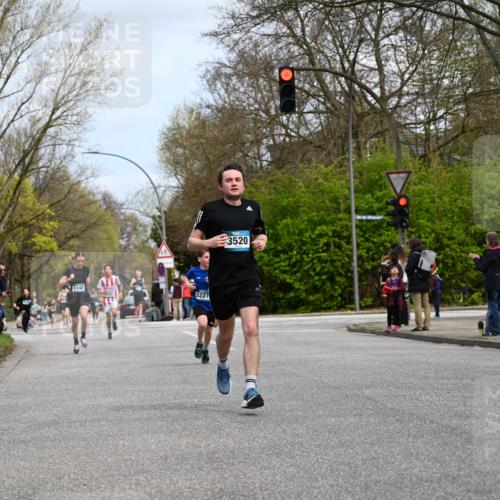 12.04.2026 - 45. Internationalen Wilhelmsburger Insellauf J. Mangold http://msf.ph/oto/9508506 12.04.2026 12:53:36 Ziel 3293, 4317, 5227, 3294, 3520, 5143, 5754, 4592, 4455, 4037, 5784, 5785, 4658, 5787, 3254, 3254, 5788, 3000, 4823 meine-sportfotos.de