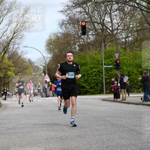 12.04.2026 - 45. Internationalen Wilhelmsburger Insellauf J. Mangold http://msf.ph/oto/9508507 12.04.2026 12:53:36 Ziel 3293, 4317, 5227, 3294, 3520, 5143, 5754, 4592, 4455, 4037, 5784, 5785, 4658, 5787, 3254, 3254, 5788, 3000, 4823 meine-sportfotos.de