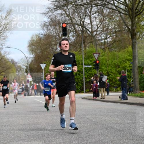 12.04.2026 - 45. Internationalen Wilhelmsburger Insellauf J. Mangold http://msf.ph/oto/9508514 12.04.2026 12:53:36 Ziel 3293, 4317, 5227, 3294, 3520, 5143, 5754, 4592, 4455, 4037, 5784, 5785, 4658, 5787, 3254, 3254, 5788, 3000, 4823 meine-sportfotos.de