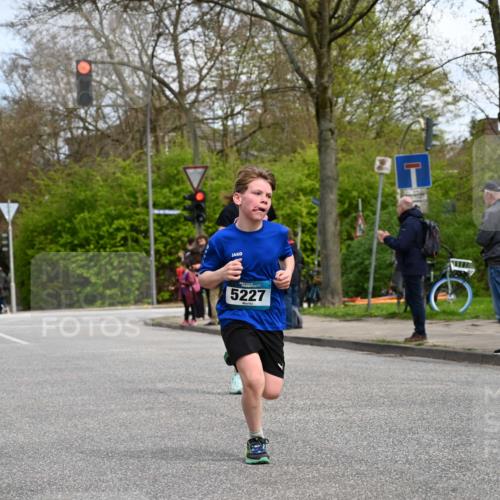 12.04.2026 - 45. Internationalen Wilhelmsburger Insellauf J. Mangold http://msf.ph/oto/9508535 12.04.2026 12:53:38 Ziel 3293, 4317, 5227, 3294, 3520, 5143, 5754, 4592, 4455, 4037, 5784, 5784, 5785, 4658, 5787, 3254, 5788, 3000, 4823, 5743 meine-sportfotos.de