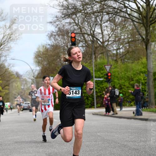 12.04.2026 - 45. Internationalen Wilhelmsburger Insellauf J. Mangold http://msf.ph/oto/9508545 12.04.2026 12:53:40 Ziel 3293, 4317, 5227, 3294, 3520, 5143, 5754, 4592, 4455, 4037, 5784, 5785, 4658, 5787, 3254, 5788, 3000, 4823, 5743, 4924 meine-sportfotos.de
