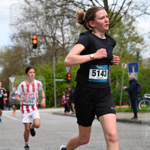 12.04.2026 - 45. Internationalen Wilhelmsburger Insellauf J. Mangold http://msf.ph/oto/9508552 12.04.2026 12:53:41 Ziel 3293, 4317, 5227, 3294, 3520, 5143, 5754, 4592, 4455, 4037, 5784, 5785, 4658, 5787, 3254, 5788, 3000, 4823, 5743, 4924 meine-sportfotos.de