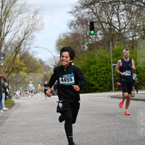 12.04.2026 - 45. Internationalen Wilhelmsburger Insellauf J. Mangold http://msf.ph/oto/9508574 12.04.2026 12:53:44 Ziel 3293, 4317, 5227, 3294, 3520, 5143, 5754, 4592, 4455, 4037, 5784, 5785, 4658, 5787, 3254, 5788, 3000, 4823, 5743, 4924 meine-sportfotos.de
