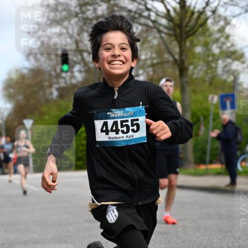 12.04.2026 - 45. Internationalen Wilhelmsburger Insellauf J. Mangold http://msf.ph/oto/9508581 12.04.2026 12:53:45 Ziel 3293, 4317, 5227, 3294, 3520, 5143, 5754, 4592, 4455, 4037, 5784, 5785, 4658, 5787, 3254, 5788, 3000, 4823, 3000, 4823, 5743, 4924, 5630, 5858 meine-sportfotos.de