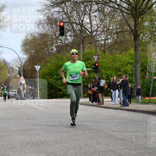 12.04.2026 - 45. Internationalen Wilhelmsburger Insellauf J. Mangold http://msf.ph/oto/9508638 12.04.2026 12:54:00 Ziel 4455, 4037, 5784, 5785, 4658, 5787, 3254, 5788, 3000, 4823, 5743, 4924, 5630, 5858, 3661, 2852, 2085, 5016 meine-sportfotos.de
