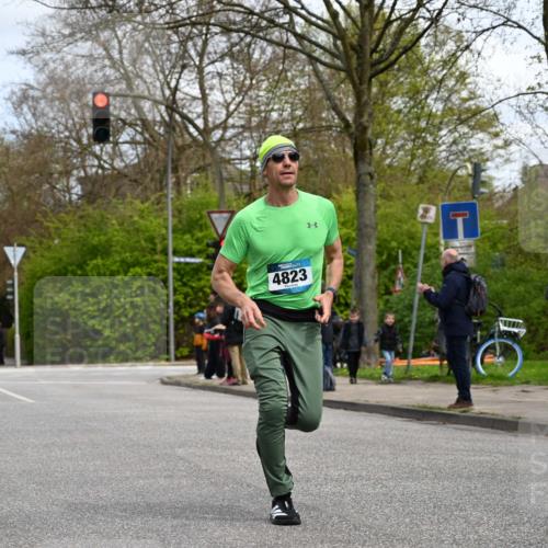 12.04.2026 - 45. Internationalen Wilhelmsburger Insellauf J. Mangold http://msf.ph/oto/9508650 12.04.2026 12:54:01 Ziel 4455, 4037, 5784, 5785, 4658, 5787, 3254, 5788, 3000, 4823, 5743, 5743, 4924, 5630, 5858, 3661, 2852, 2085, 5016 meine-sportfotos.de