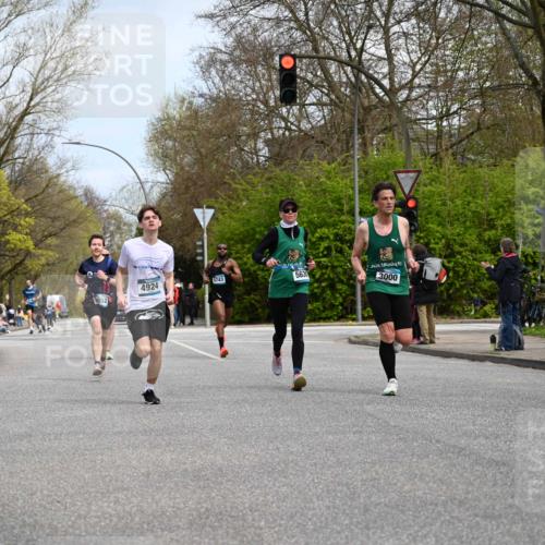 12.04.2026 - 45. Internationalen Wilhelmsburger Insellauf J. Mangold http://msf.ph/oto/9508659 12.04.2026 12:54:09 Ziel 5787, 3254, 5788, 3000, 4823, 5743, 4924, 5630, 5858, 5630, 5858, 3661, 2852, 2085, 5016, 3157, 5283 meine-sportfotos.de