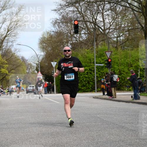 12.04.2026 - 45. Internationalen Wilhelmsburger Insellauf J. Mangold http://msf.ph/oto/9508688 12.04.2026 12:54:13 Ziel 3254, 5788, 3000, 4823, 5743, 4924, 5630, 5858, 3661, 2852, 2085, 5016, 3157, 5283, 3163, 4472, 5478 meine-sportfotos.de