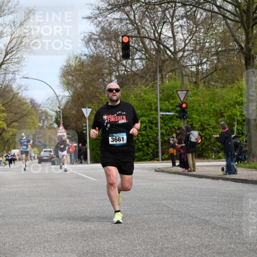 12.04.2026 - 45. Internationalen Wilhelmsburger Insellauf J. Mangold http://msf.ph/oto/9508689 12.04.2026 12:54:13 Ziel 3254, 5788, 3000, 4823, 5743, 4924, 5630, 5858, 3661, 2852, 2085, 5016, 3157, 5283, 3163, 4472, 5478 meine-sportfotos.de