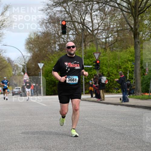 12.04.2026 - 45. Internationalen Wilhelmsburger Insellauf J. Mangold http://msf.ph/oto/9508693 12.04.2026 12:54:13 Ziel 3254, 5788, 3000, 4823, 5743, 4924, 5630, 5858, 3661, 2852, 2085, 5016, 3157, 5283, 3163, 4472, 5478 meine-sportfotos.de