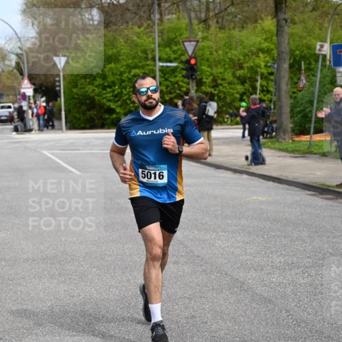 12.04.2026 - 45. Internationalen Wilhelmsburger Insellauf J. Mangold http://msf.ph/oto/9508703 12.04.2026 12:54:21 Ziel 3000, 4823, 5743, 4924, 5630, 5858, 3661, 2852, 2085, 5016, 3157, 5283, 3163, 4472, 5478, 5513, 5296 meine-sportfotos.de